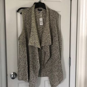 FINAL PRICE Jones New York sweater vest